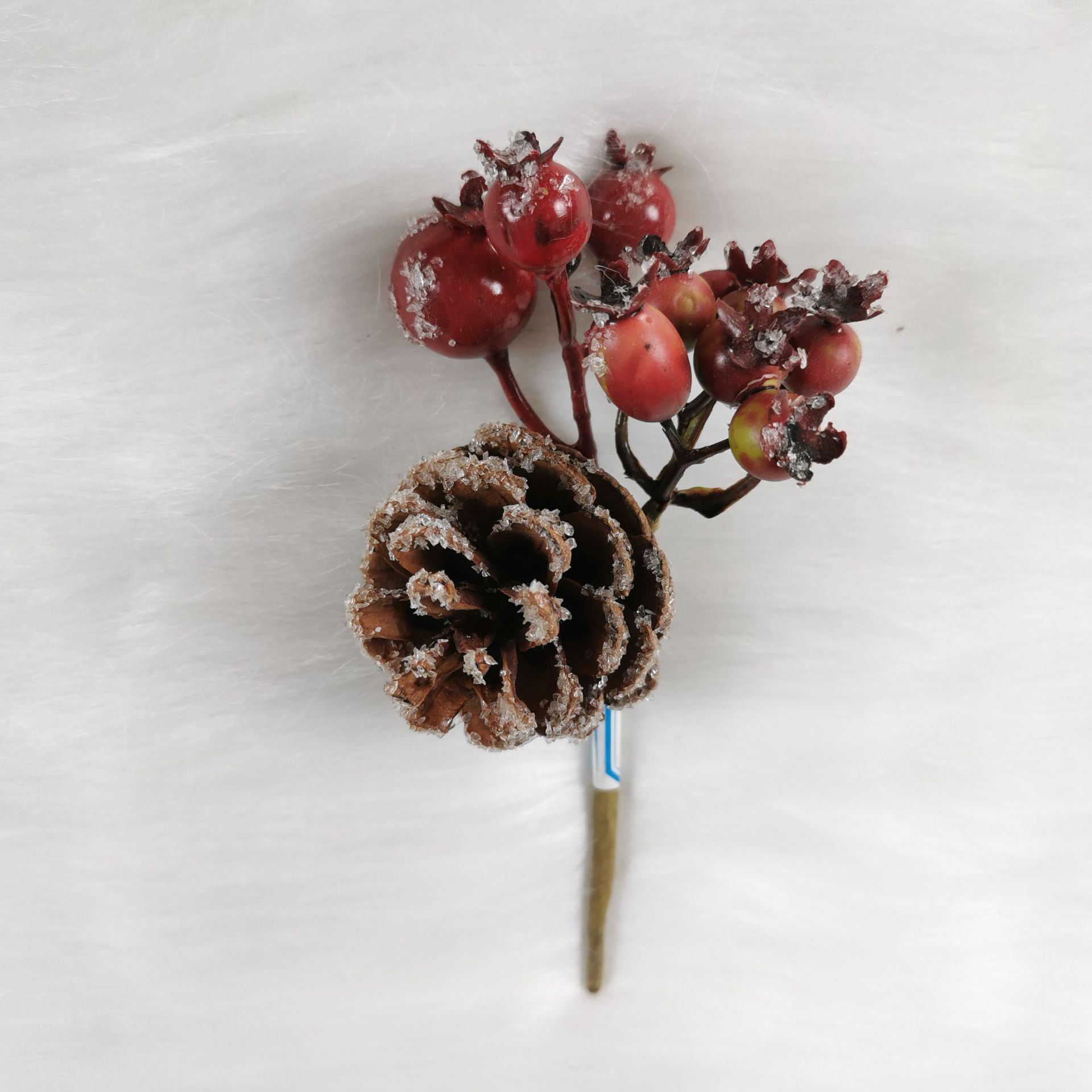 Christmas Decorations Holly Berry Stems Christmas Picks Spray Red Berry Artificial Christmas Pine Branch for Wreath