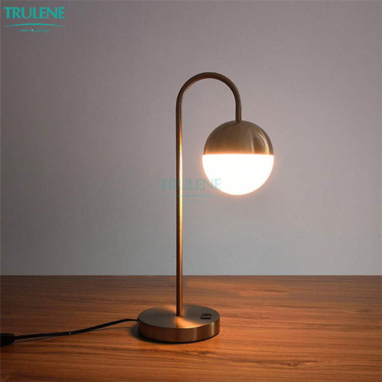 Modern Hotel Table Lamp Round Golden Metal Base Led Bed Side Desk Light Decorative For Living Room Study Wireless Night Light