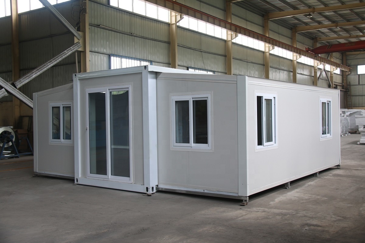 Customized 3 bedrooms Luxury Shipping Container House 20ft Container House Expandable Prefabricated House Container