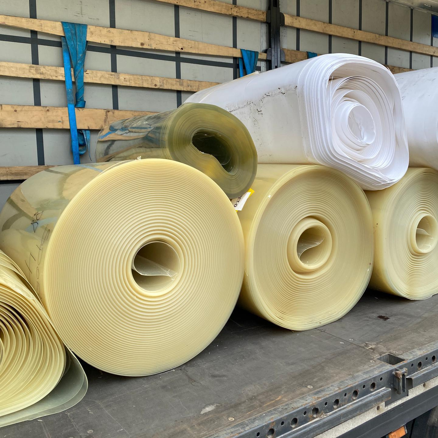 PET ROLLS SCRAP / PLASTIC FILM ROLL /