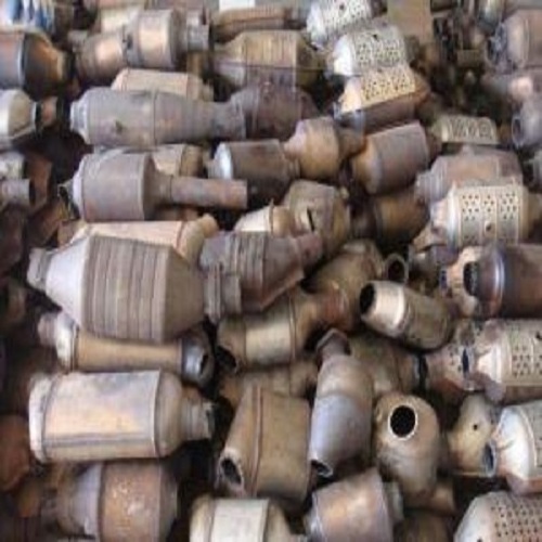 Used Catalytic Converter Scrap For Sale / Universal Catalytic Converters Honey Comb / Scrap Price For a Catalytic Converter