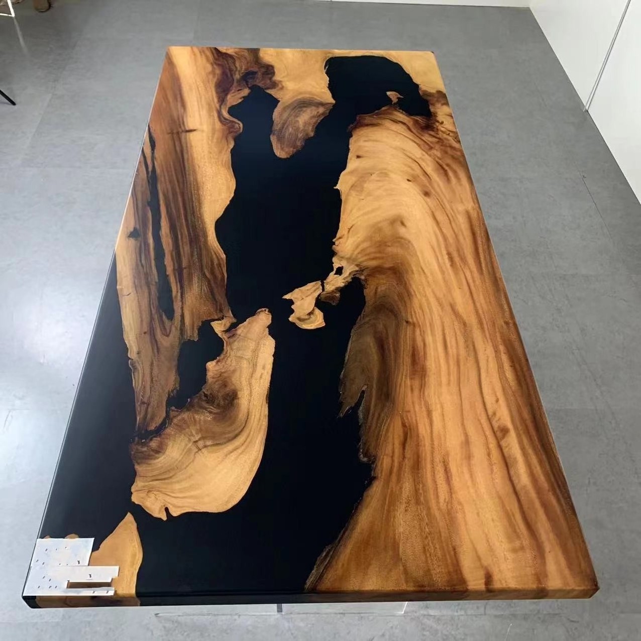 Factory Custom Epoxy Resin Table Top black resin river dining table Optional epoxy colors and Optional wood slabs