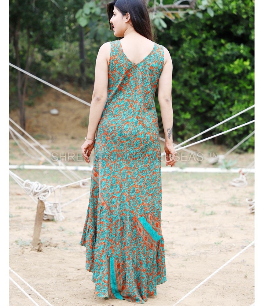 Hot Looking Vintage Silk Dress For Women's Wear Sari Silk Dress