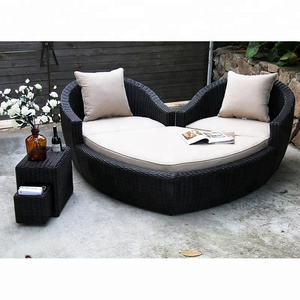 Outdoor Rattan sun lounger heart shaped Garden wicker sunbed with cushion