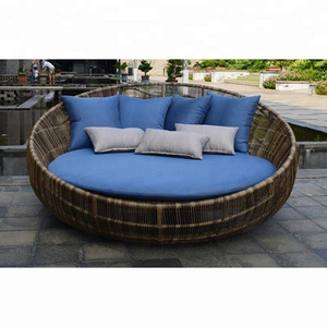 Outdoor Garden Wicker Daybed Patio Rattan Furniture Leisure Round Daybed