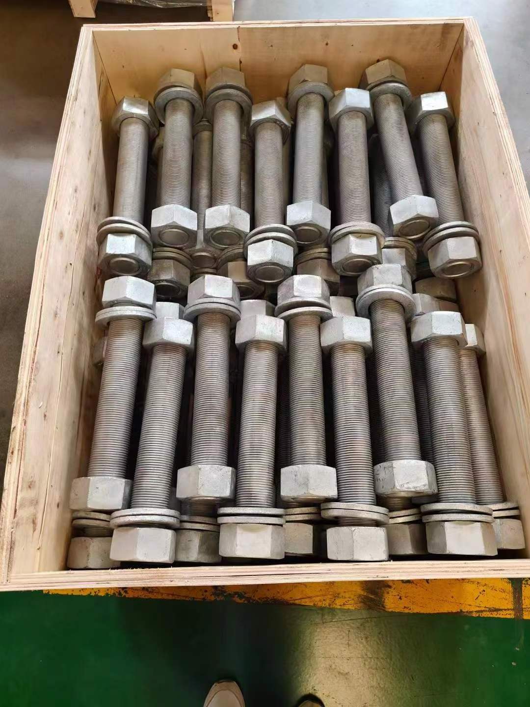 Factory price ASME SA540 grade B23 class 1 (4340) stud bolt with two heavy hex nuts custom made bolts