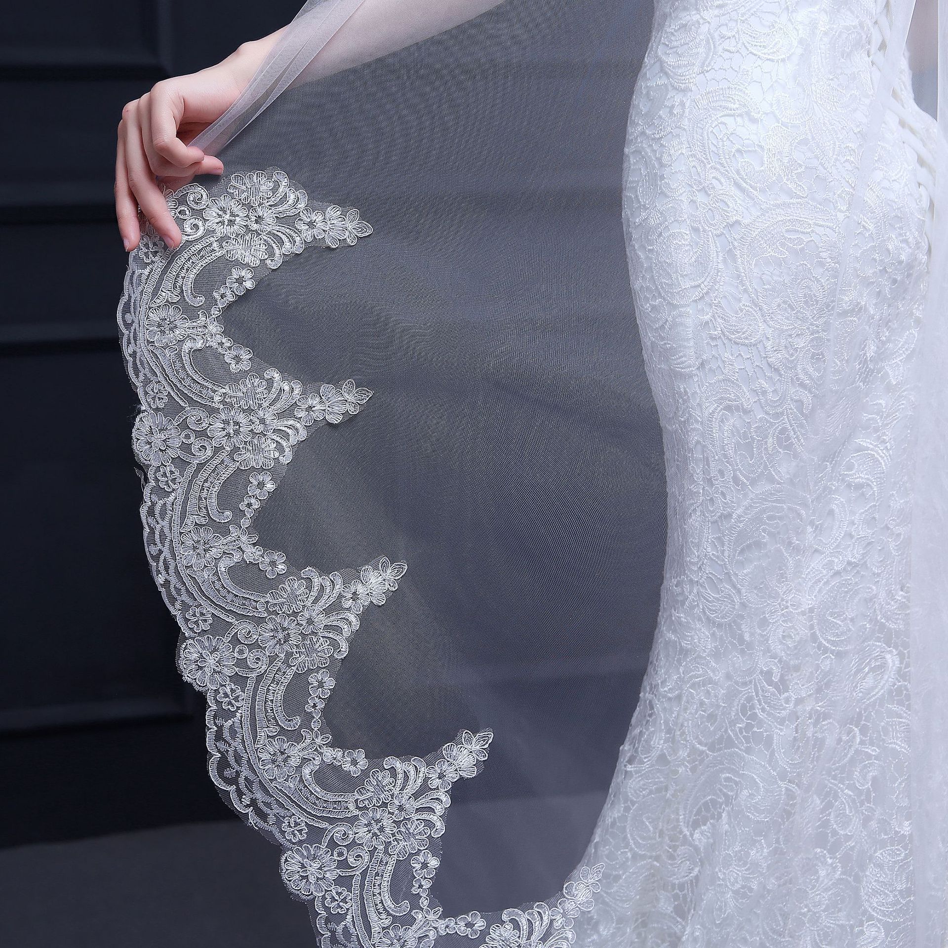 Factory Direct sales bridal veil European and American exquisite car bone lace ruffled short  hair comb wedding accessories