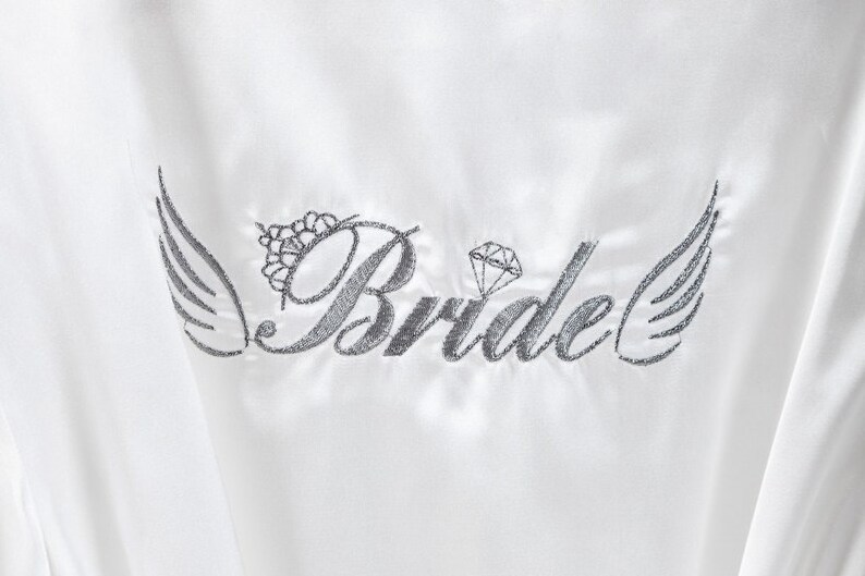 Custom Embroidery Name Personalized Silk Bridal Robes Satin Women Wedding Bride and Bridesmaid Robes Stain Wedding Bridal Robes