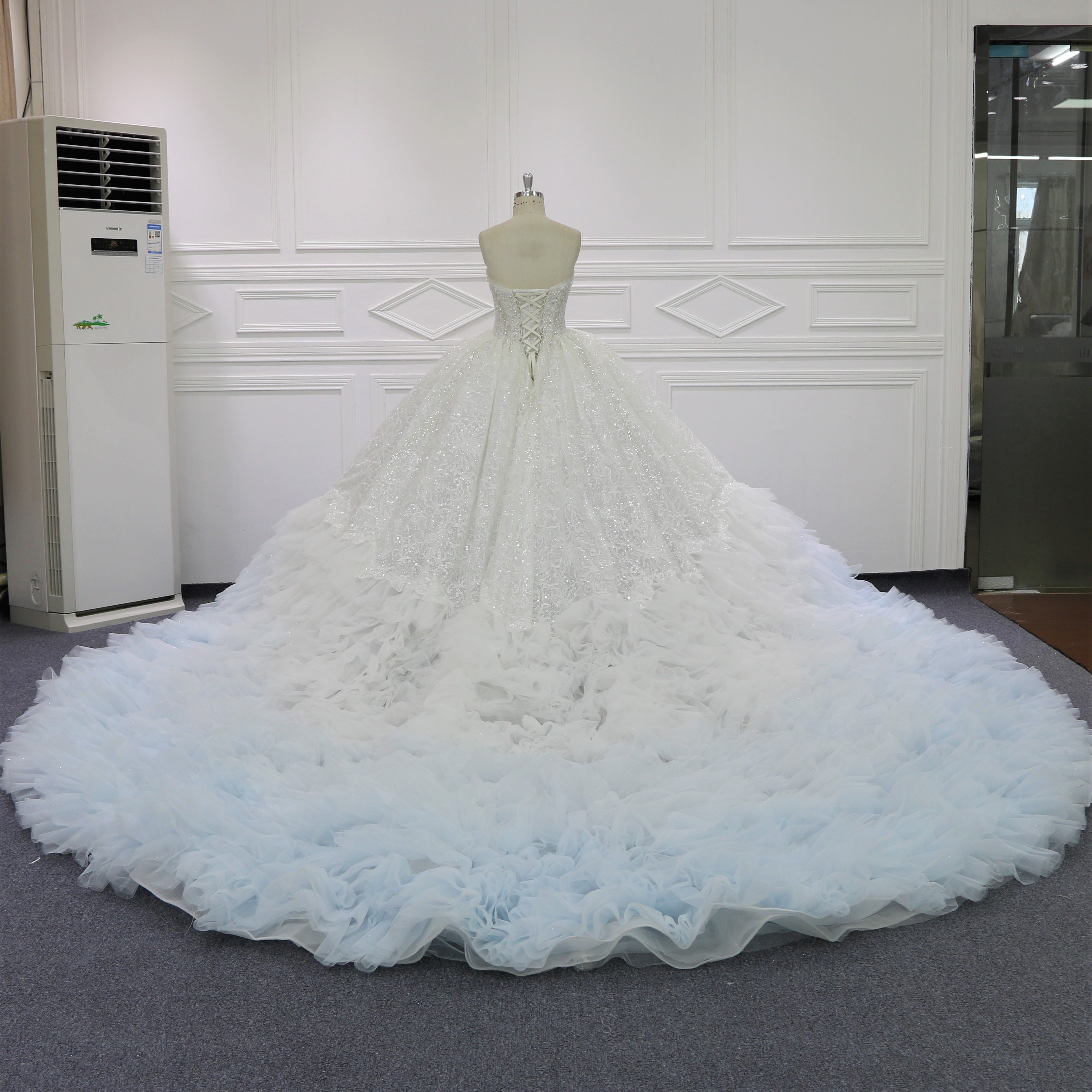 High Quality Sky Blue Shades Ball gown Princess wedding dresses  Glittery Lace sweetheart neckline MK314 backless