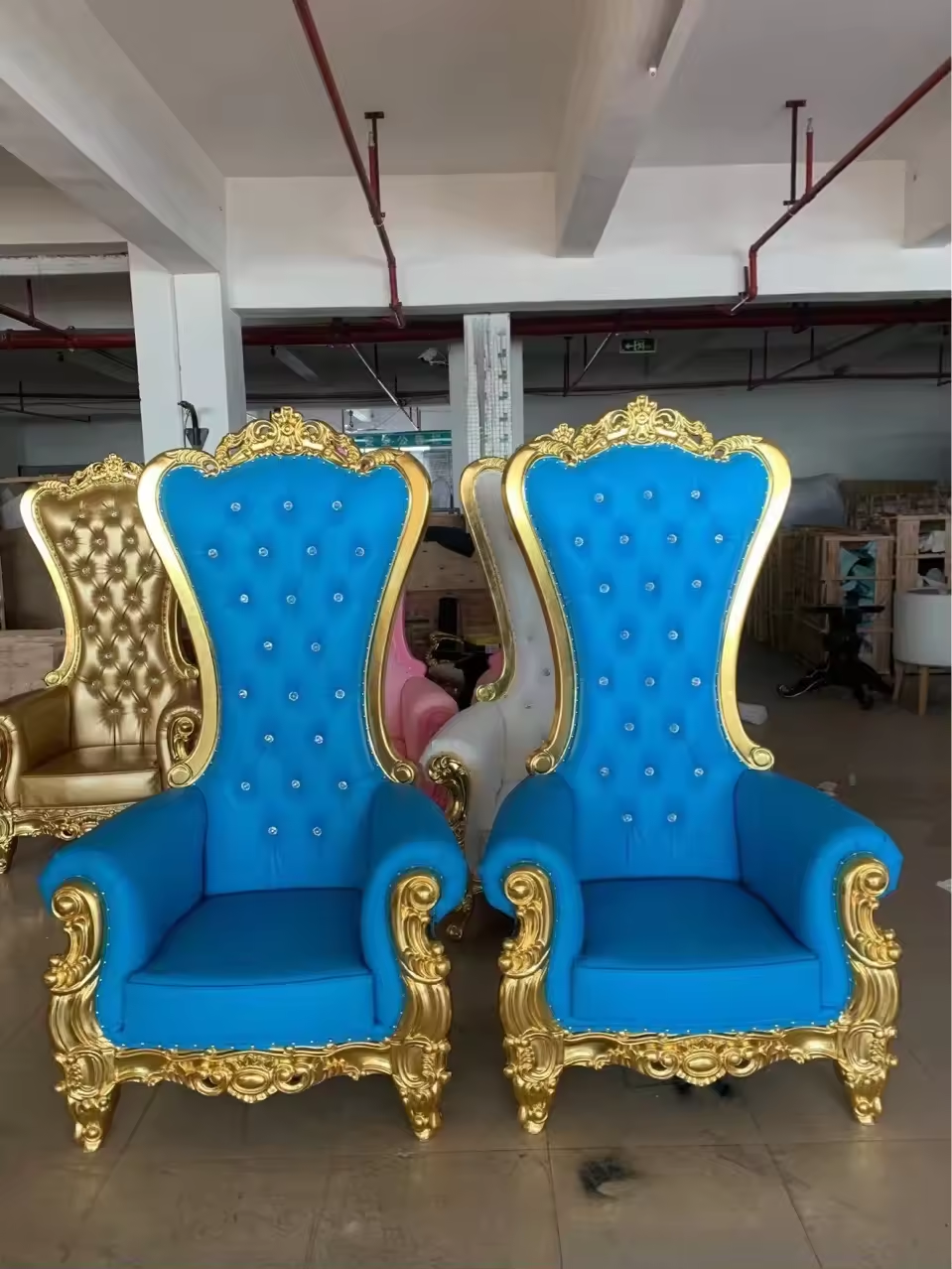 Luxury High Back King Queen Royal Velvet Thrown Chair Wedding Adult Princess Red Santa Throne Chair