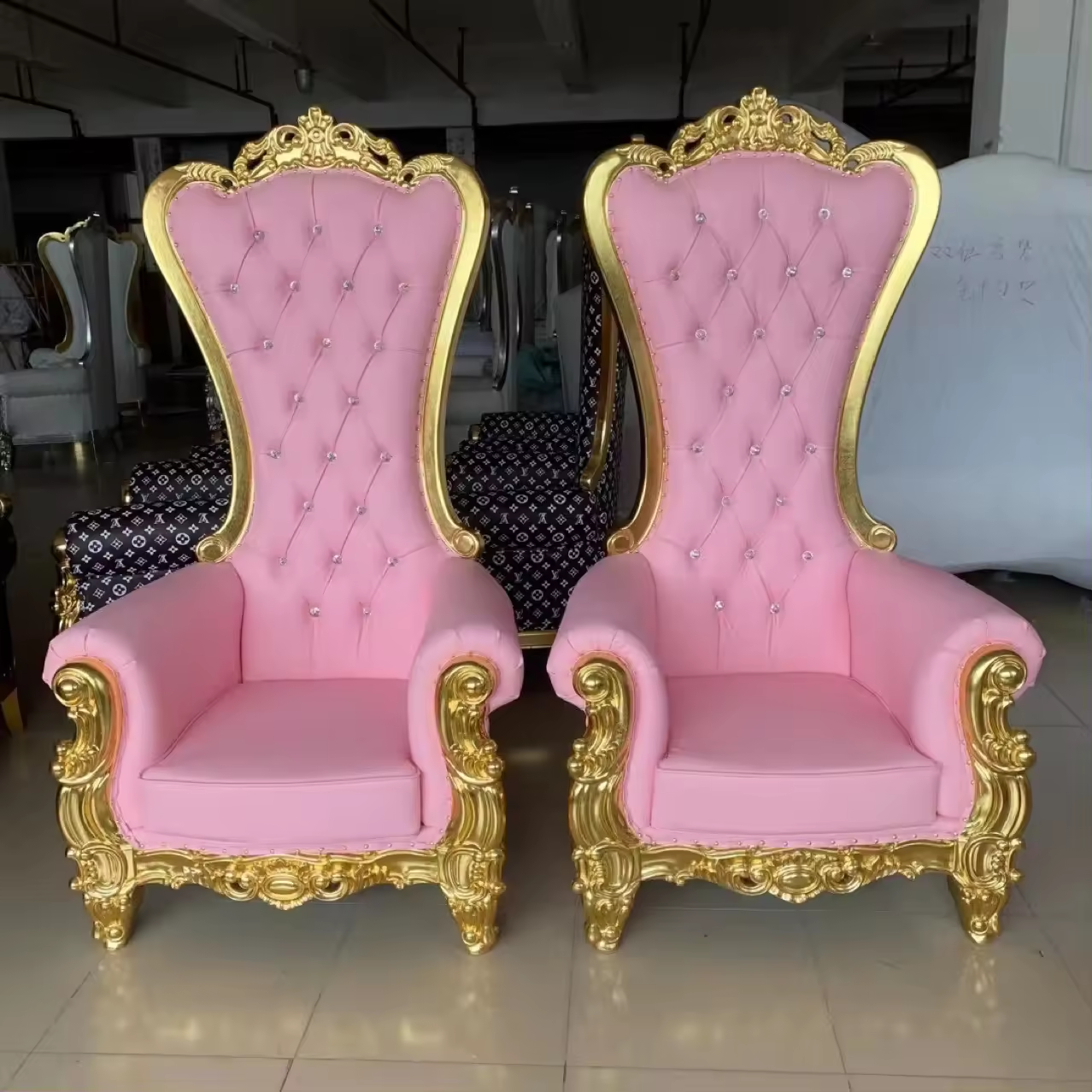 Antique Gold High Back Banquet Hotel Wood Sofa King And Queen Black Pink White Luxury Wedding Throne Chairs For Events