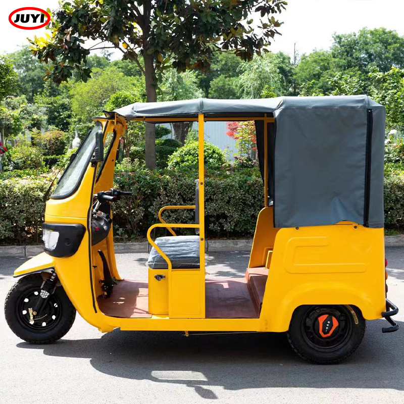 China pedicab 6 passengers 150CC Low Price 3 wheels electric Tuk Tuk motorized tricycle with Solar Panel for passenger transport