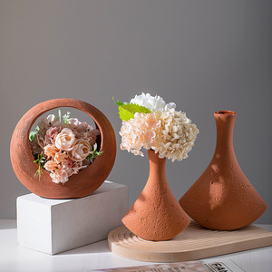 European Creative Small Ceramic Vase Red Clay Hydroponic Dried Flower Basket Modern Home Decoration Ornaments Living Room Crafts