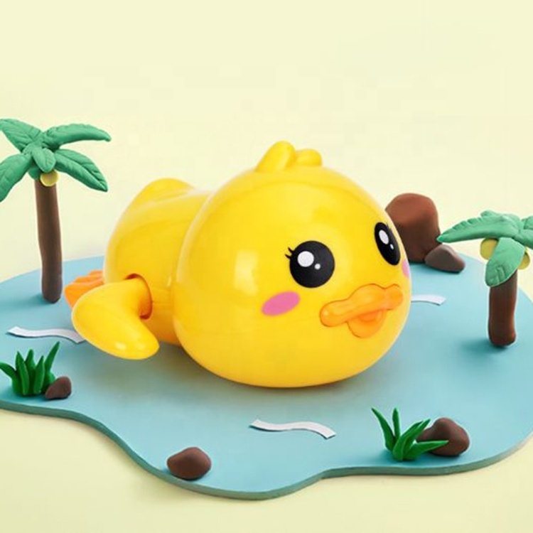 Hot Selling Cute Wind Up Swimming  Duck Baby Bath Water Playing Toy For Kids