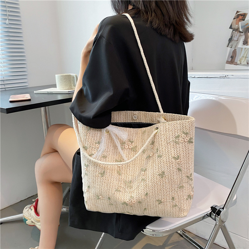 New Arrival Fashion Straw Braided Bags Brand Ladies Trendy Luxury Straw Bags Women Handbags 2023