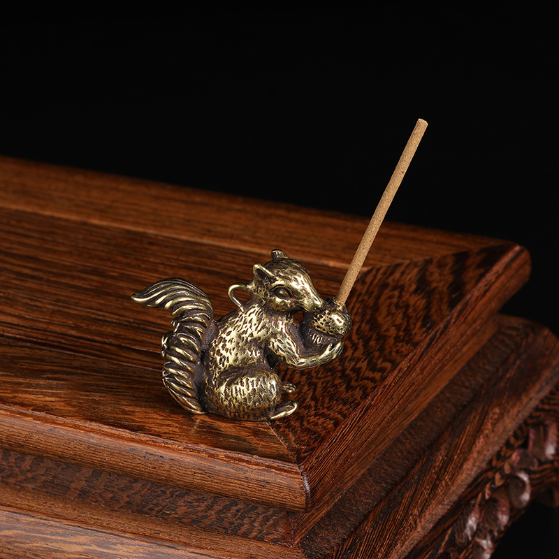 Antique Small Brass Squirrel Incense Holder Metal Handmade Cute Animal Incense Burner for Home Indoor Outdoor Buddhist Spa Yoga