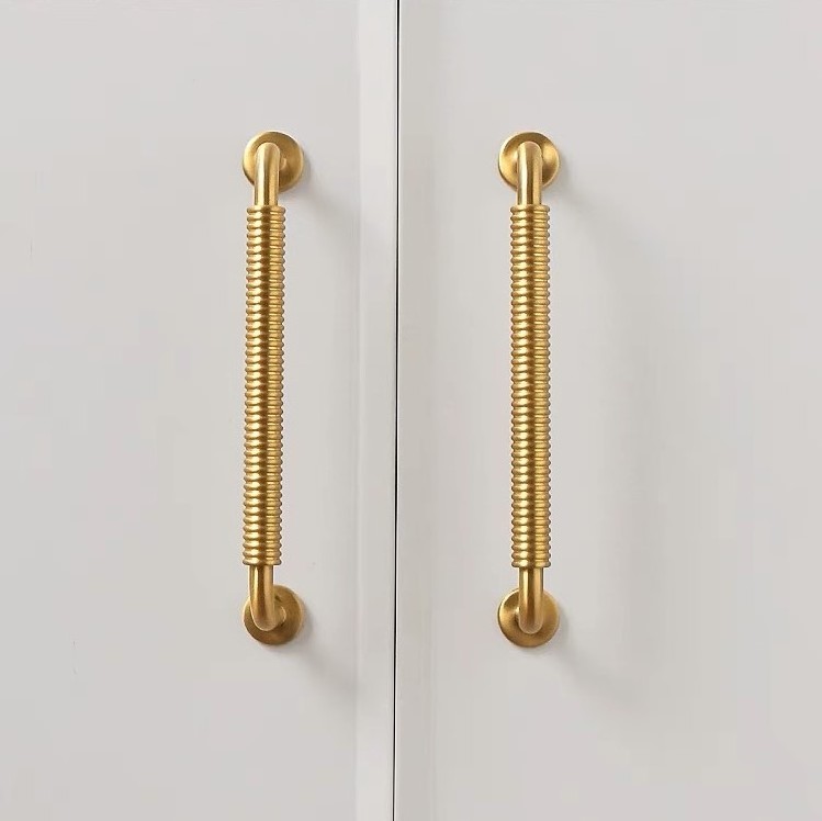 Modern kitchen pull high-end entrance handles unique designed bathroom pull exclusive custom brass cabinet handles