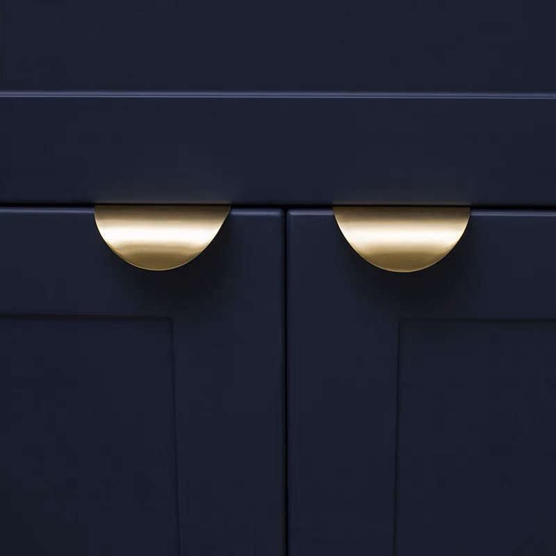 Modern Simple Cabinet Pulls Gold Leaf Shape Pulls in Brushed Satin Brass Furniture Hardware Drawer Knob Pull