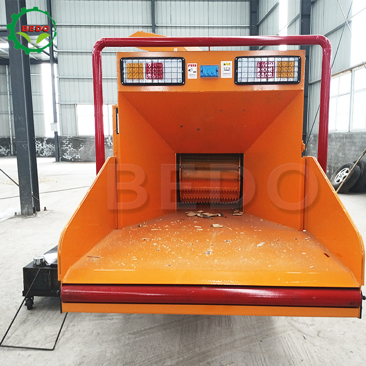 Factory Supply PTO Wood Crusher Machine Shredder Tree Branch Wood Mulcher Chipper For Tractor Diesel Wood Chipper Machine