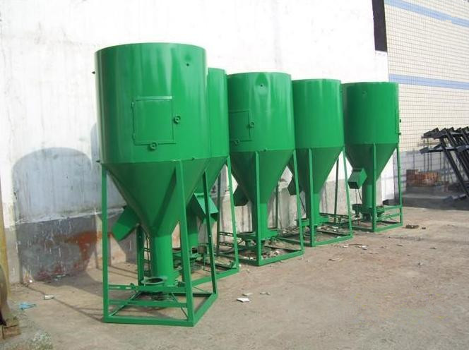 Vertical Type Feed Grinder And Mixer Machinery Cattle Cow Feed Grinder And Mixer