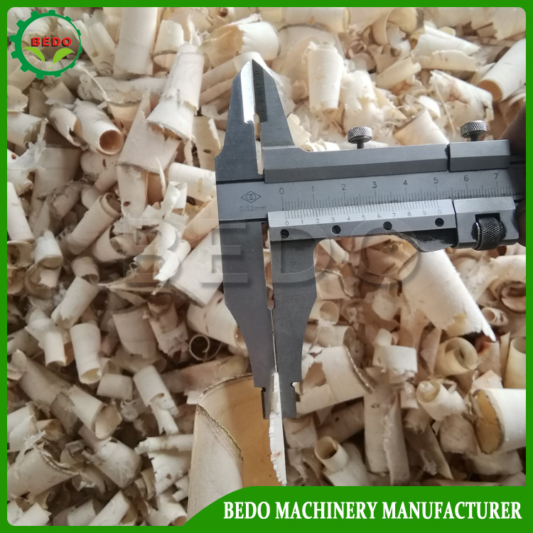 Chicken Bedding Walnuts Wood Pallet Chipper Shaving Machine Cutting Tools Sawdust Wood Shavings Making Machine Turkey