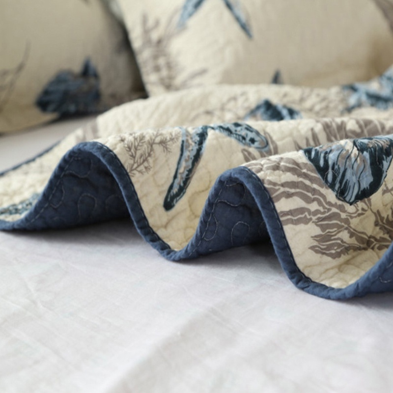 All-Season Quilted Blanket , Kantha Quilt Cotton Embroidery Bedspread