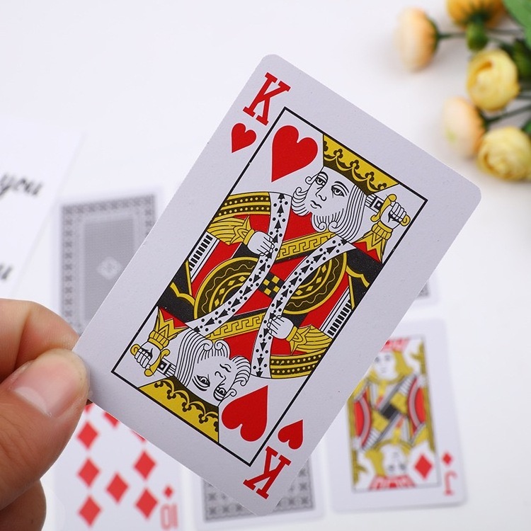 Wholesale Black And Red Playing Cards PVC Poker Game Card Board Game Card For Entertainment