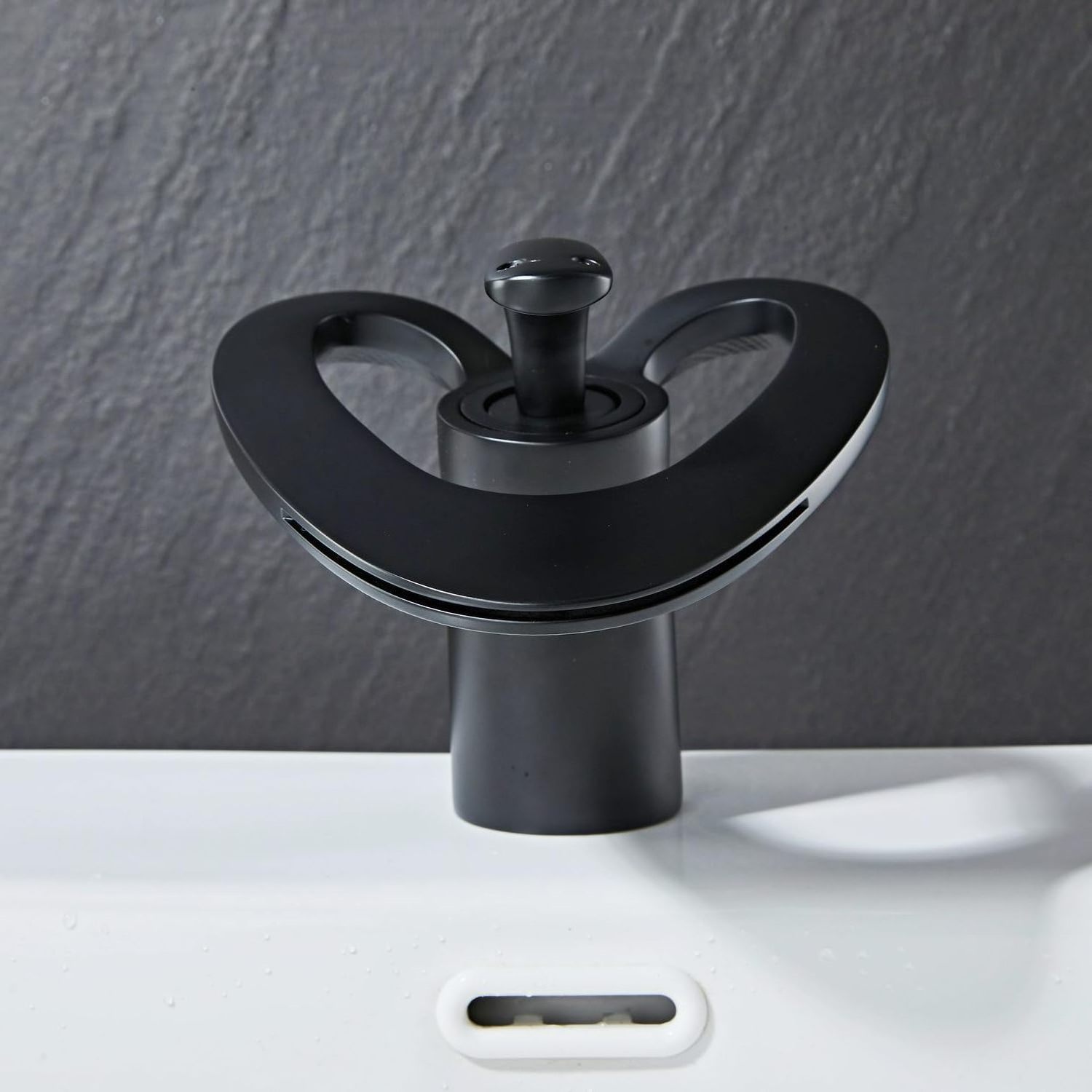 Modern Matte Black Bathroom Vanity Faucet Single Hole Brass Mixer Tap with Ceramic Valve Core Basin Sink Faucet