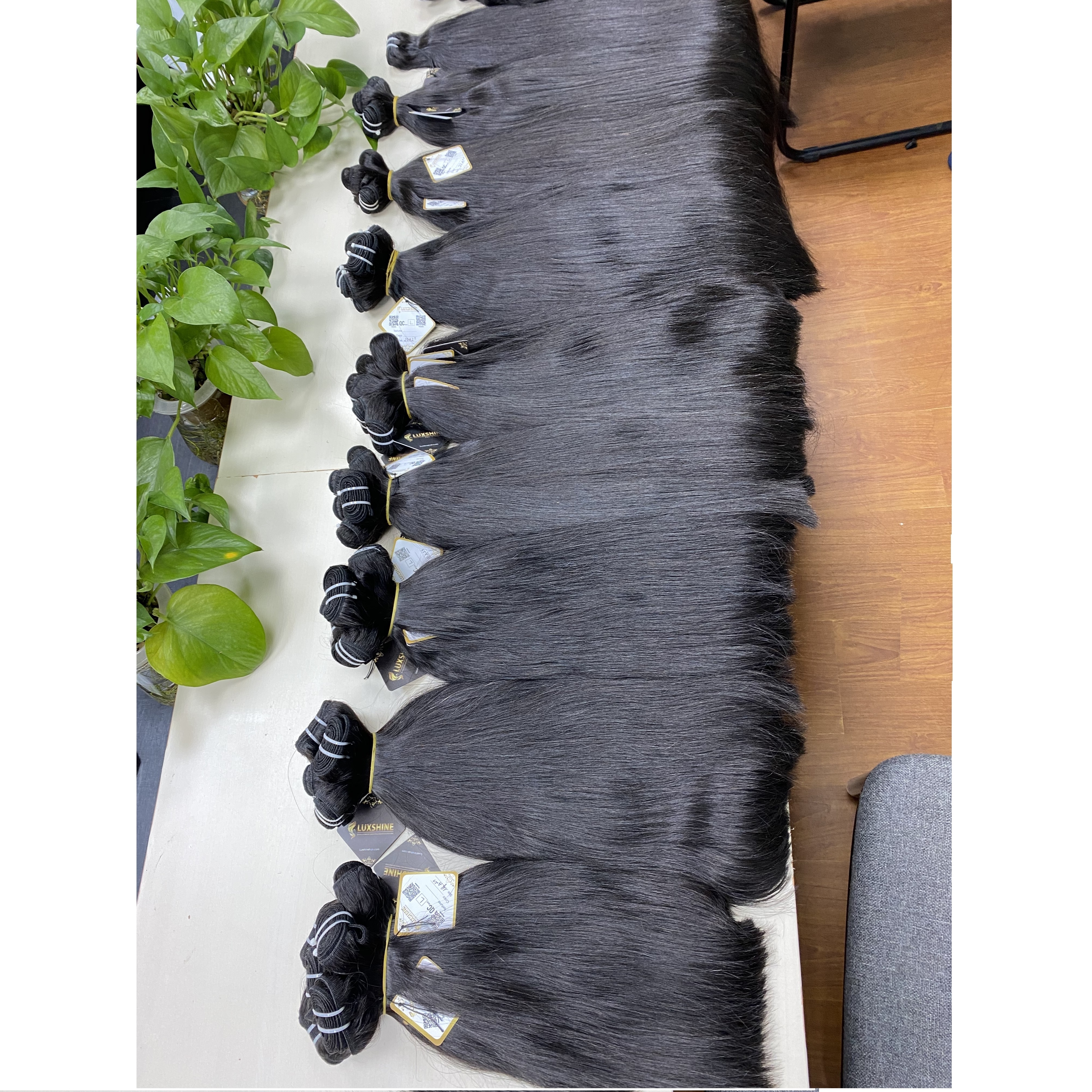 Unprocessed Raw Vietnamese Human Hair Extensions Natural Color 1B Machine Weft Straight Double Drawn Hair Of Luxshine Hair