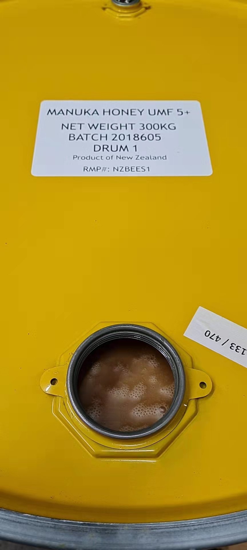 New Zealand UMF5+ Mature Manuka Honey  packed in Bulk 290kg per barrel