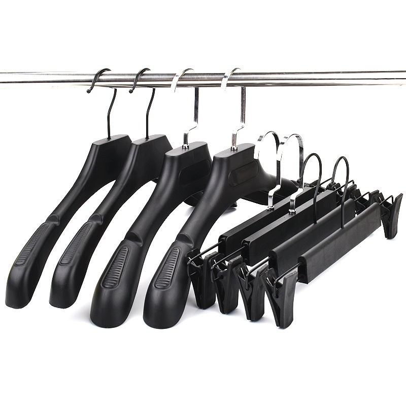 Factory Price Plastic Black White  Adult Clothes Clothing Hanger Plastic coat Hanger