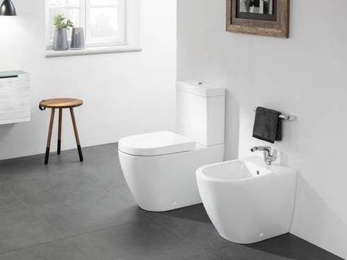 OEM&ODM Integral Sitting Wc Pan Ceramic Diamond Nice Design Toilet Gravity Toilet For Bathroom Decor