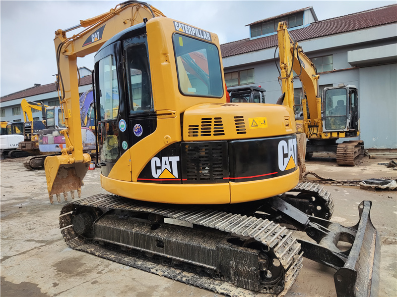 Original Japan Caterpillar 308C mini excavator , low price CAT 308 307 305 mini shovel on sale in Shanghai