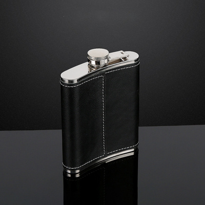 Custom 5 6 7 8 9oz Alcohol Hip Flask Male Whisky Wine Pot Bottle Portable Pocket Box Set Outdoor Stainless Steel Hip Flasks