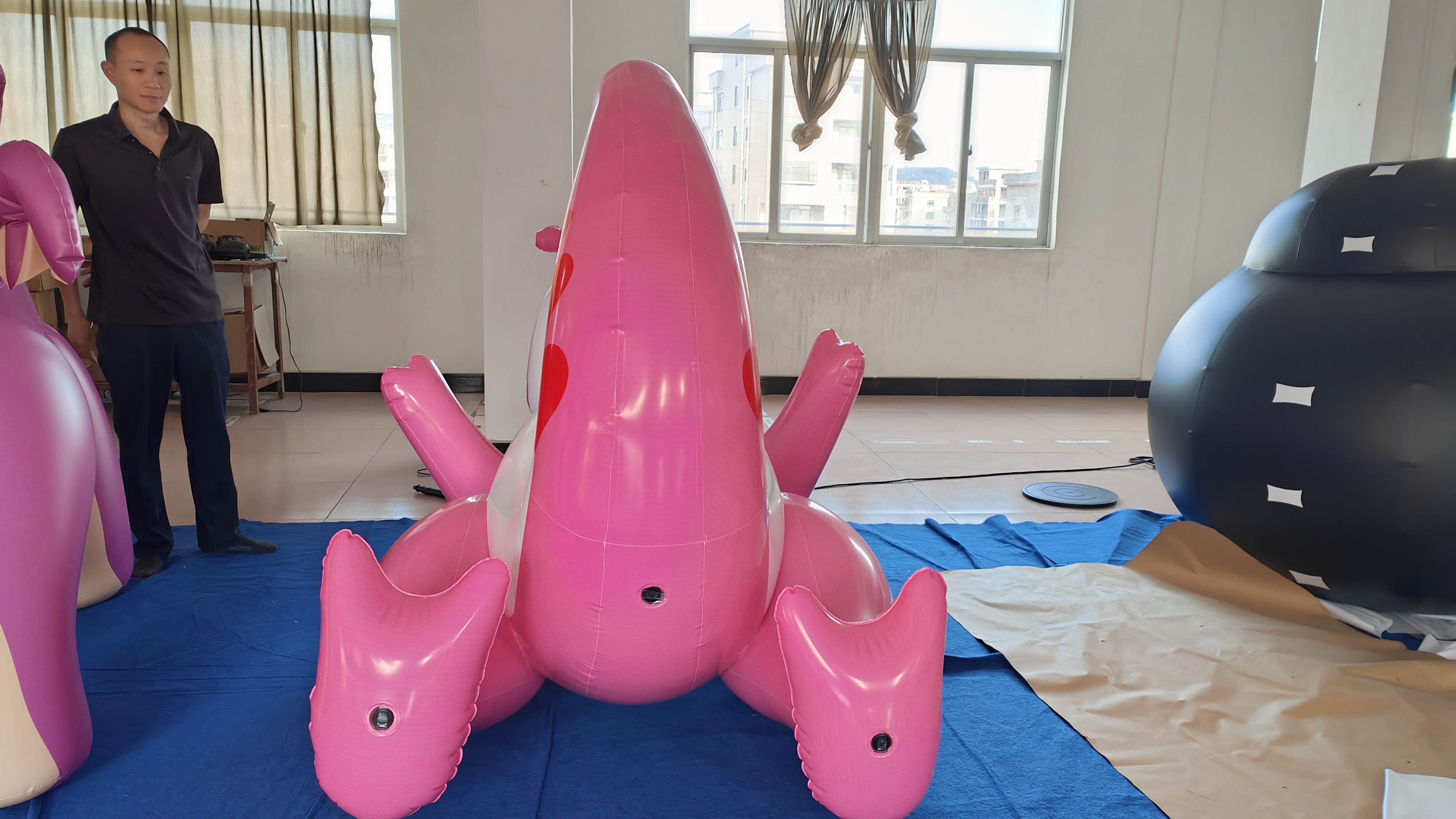 HOT sale quality PVC beile 2.2m long lovely inflatable pink laying dragon with sph