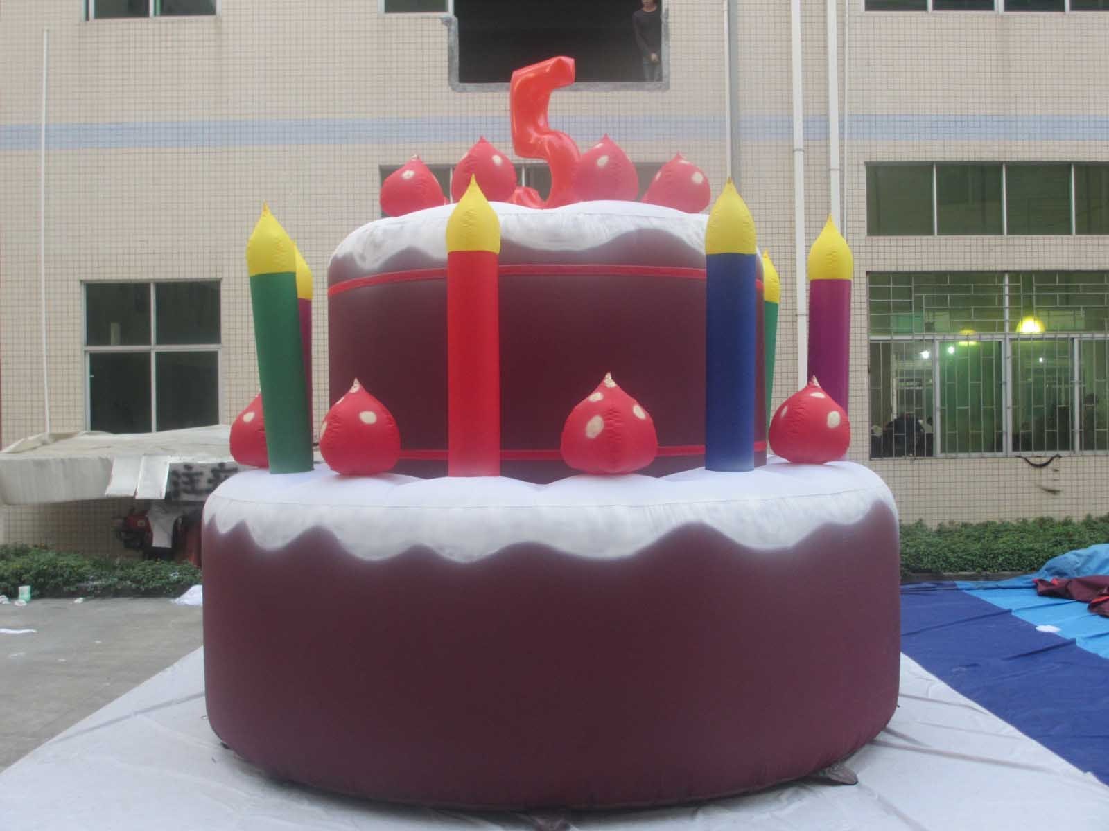 factory customized giant inflatable birthday cake model for advertising party