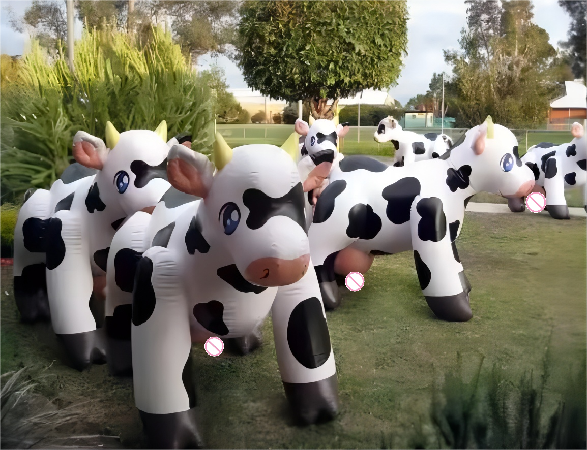 Customized Advertising Inflatable Cartoon Figure , Giant Inflatable Milk Cow For Farm Promotion