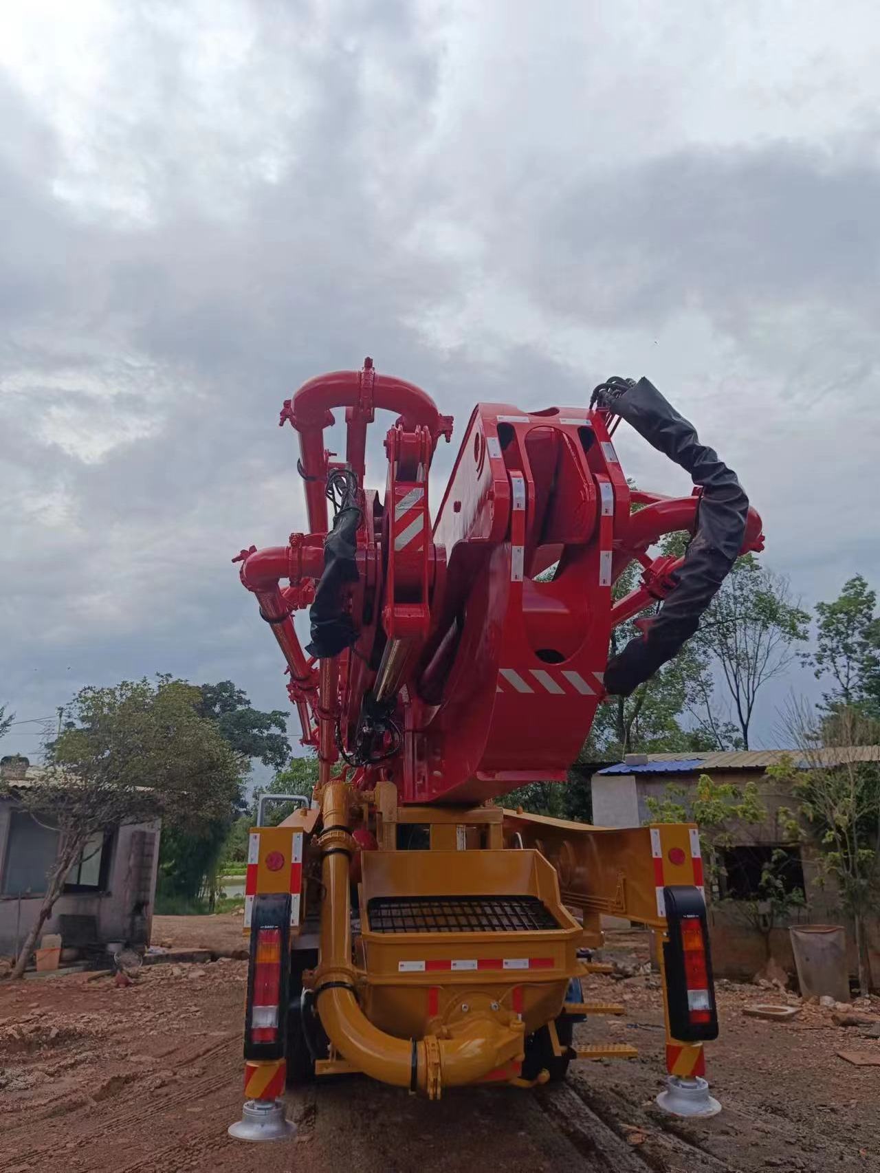 Second hand beton 2012 Sanny 52M Benz chassis used concrete pump truck