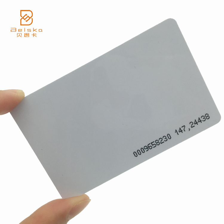 Cr80 Credit Card Size 0.76MM Thickness White Thermal Transfer Printable 30mil Blank Plastic PVC Card