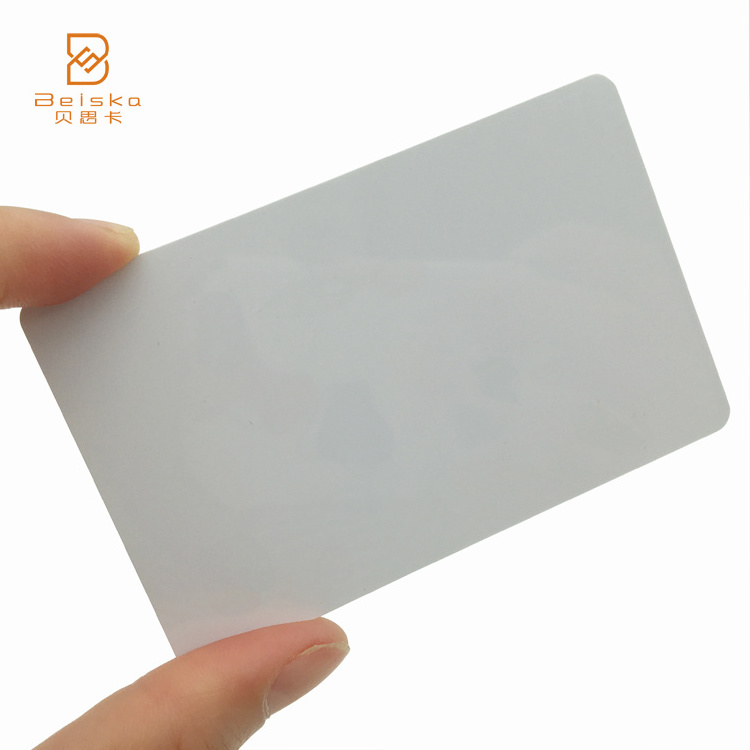 Cr80 Credit Card Size 0.76MM Thickness White Thermal Transfer Printable 30mil Blank Plastic PVC Card