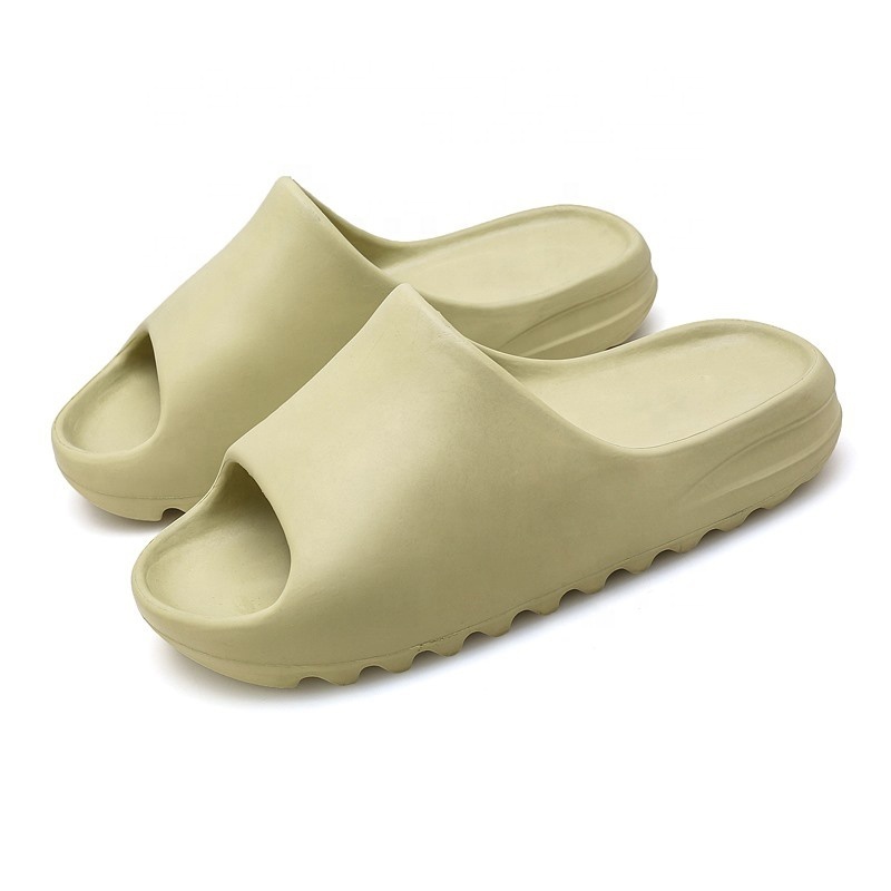 New Arrival Yeezys Summer Slipper For Men and Women Rubber Slides