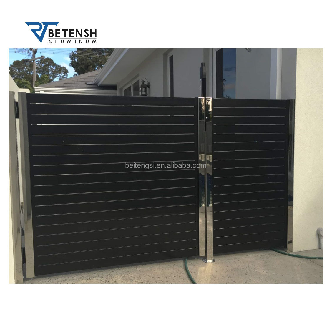 Hot sale Aluminum slat fence System Modern Aluminum louver Gate Design Retractable Sliding Louver Gate fencing