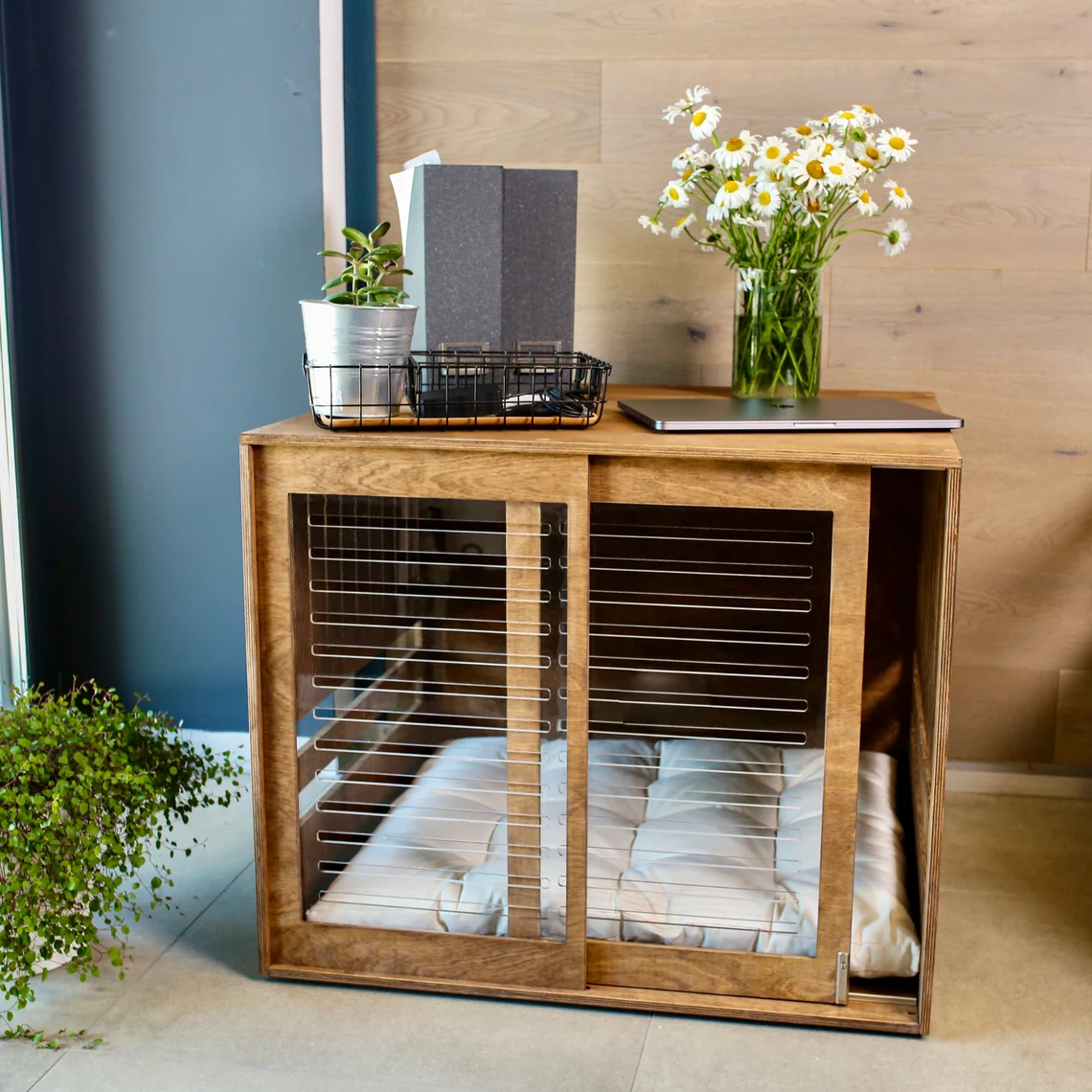 Modern dog crate Wooden dog crate with acrylic front panel and door with a latch