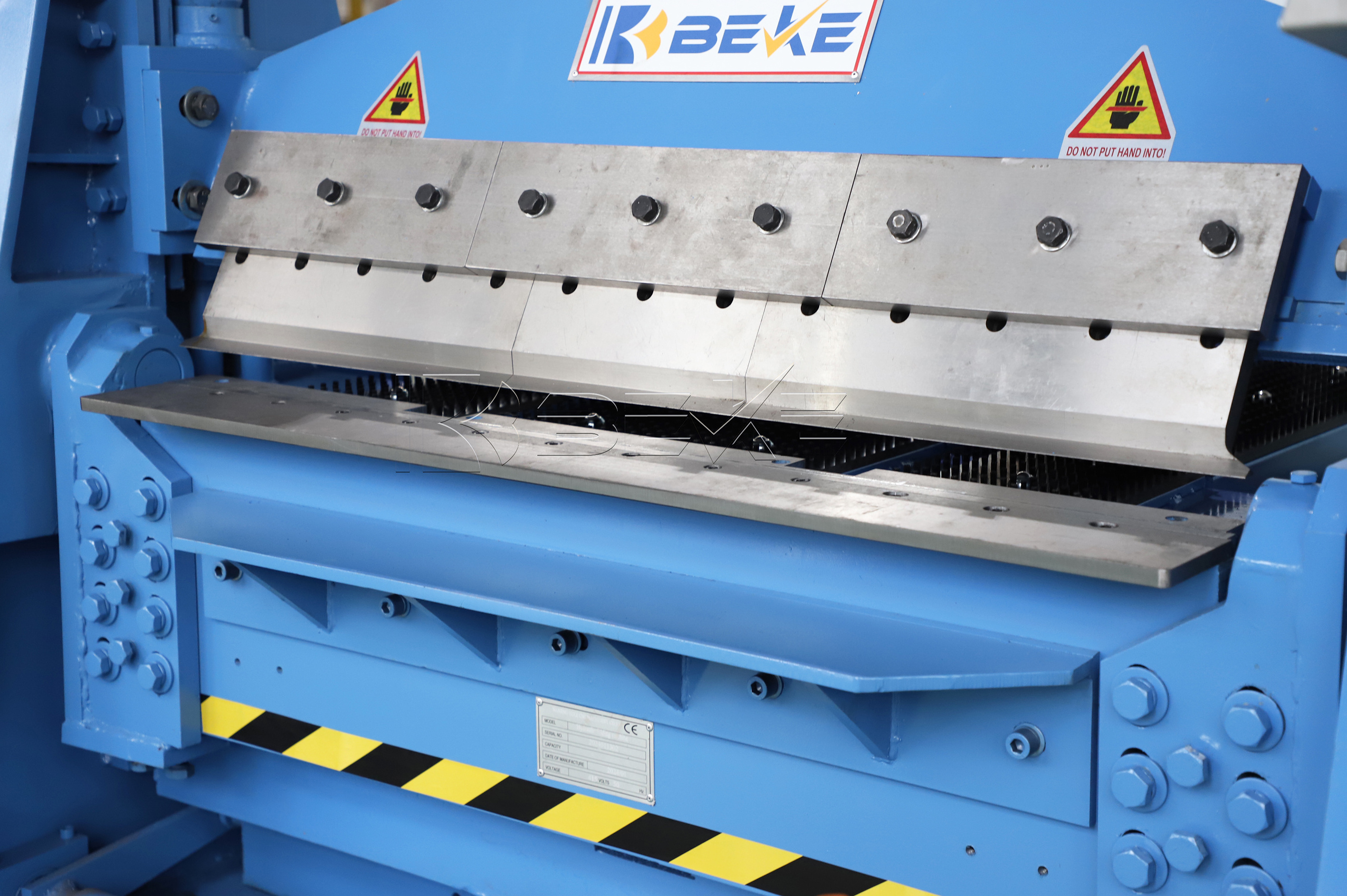 BEKE hydraulic long metal bending machine cnc sheet metal folding machine with high quality