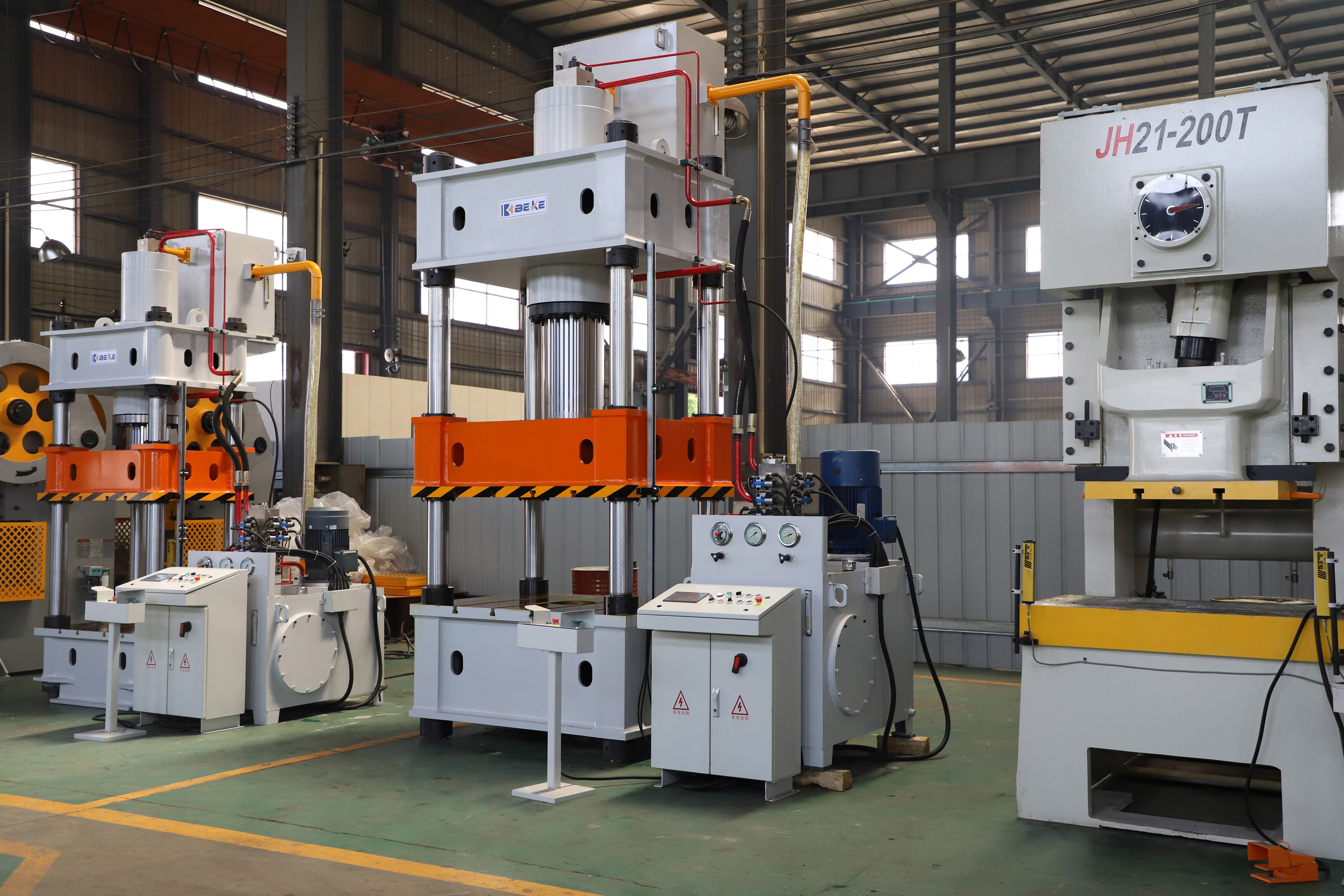 BEKE Y32-315T automatic hydraulic press Y32 series stainless steel steel forming hydraulic press on sale