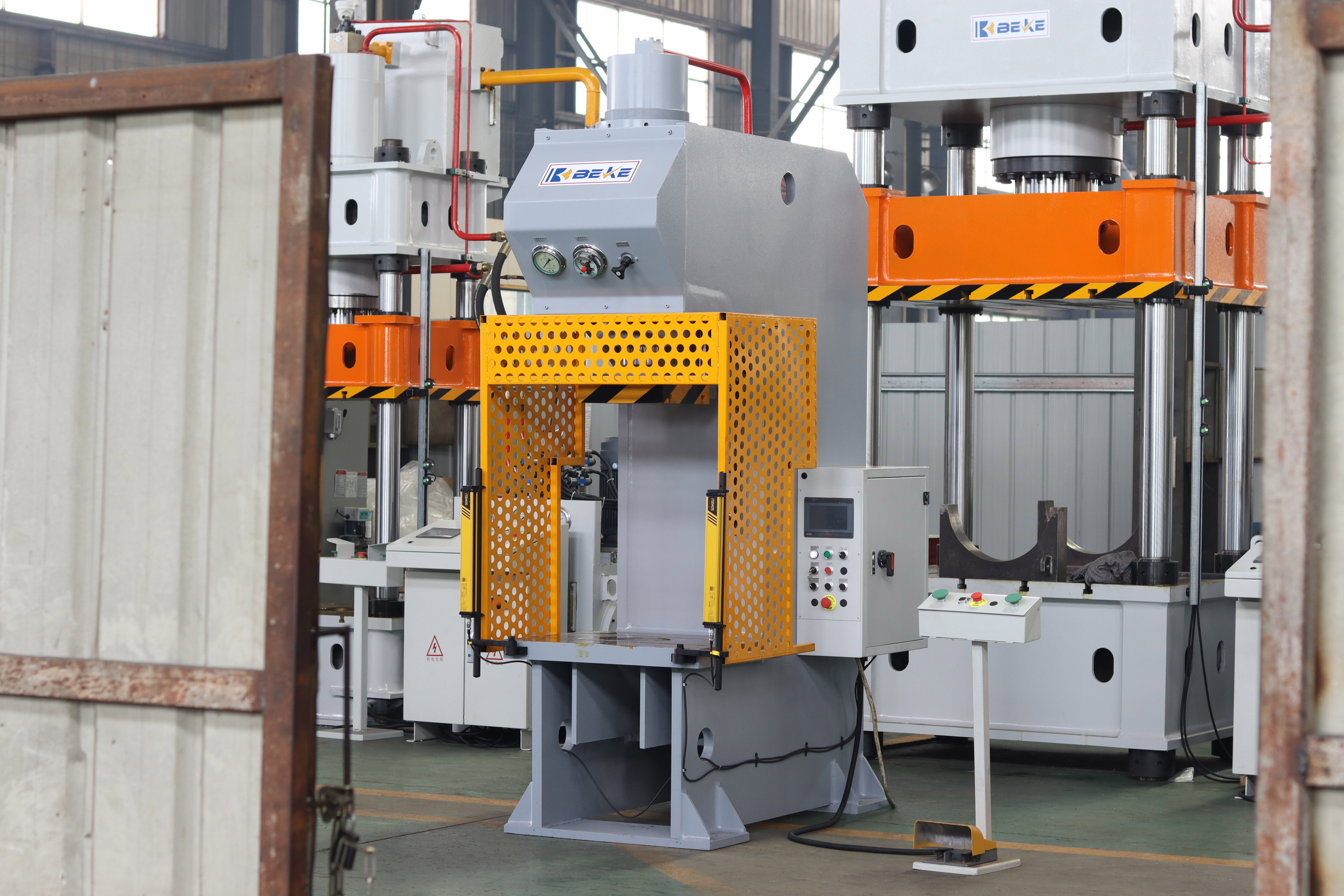 Single Column Hydraulic Press C Type Hydraulic 50 100 200 Tons Automatic Metal Processing Molding