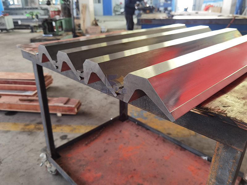 Manufacturers Of Punches And Folding Dies/press Brake Louver Tool/press Brake Bending Mold