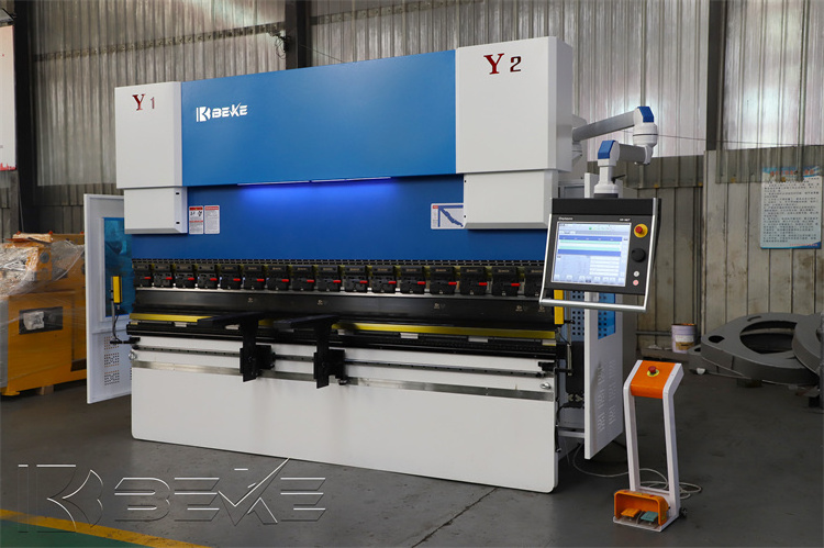 CNC 7+1 Axis 110t/3200 Press Brake Sheet Metal Bending Machine DA66T delem press brake machine price