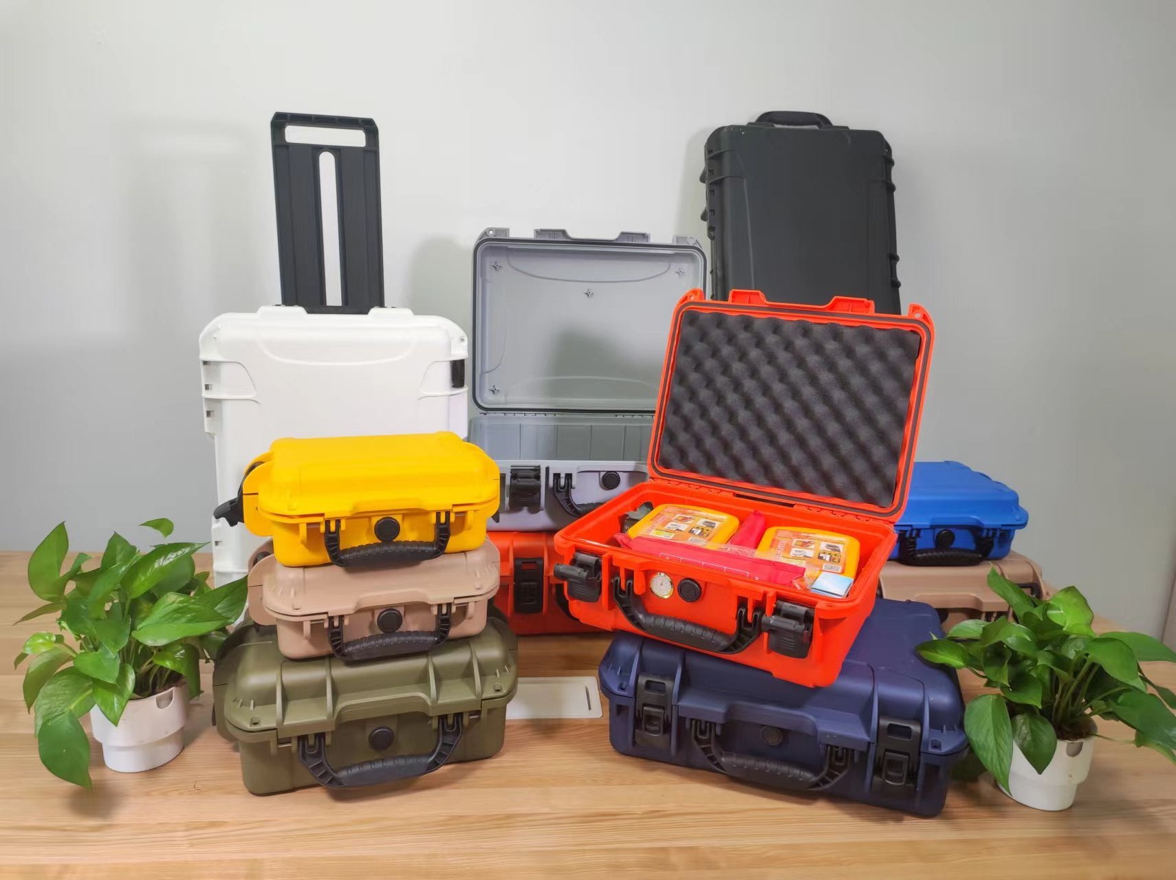 IP67 Waterproof ABS Portable Plastic Tool Box Case With Eva Foam