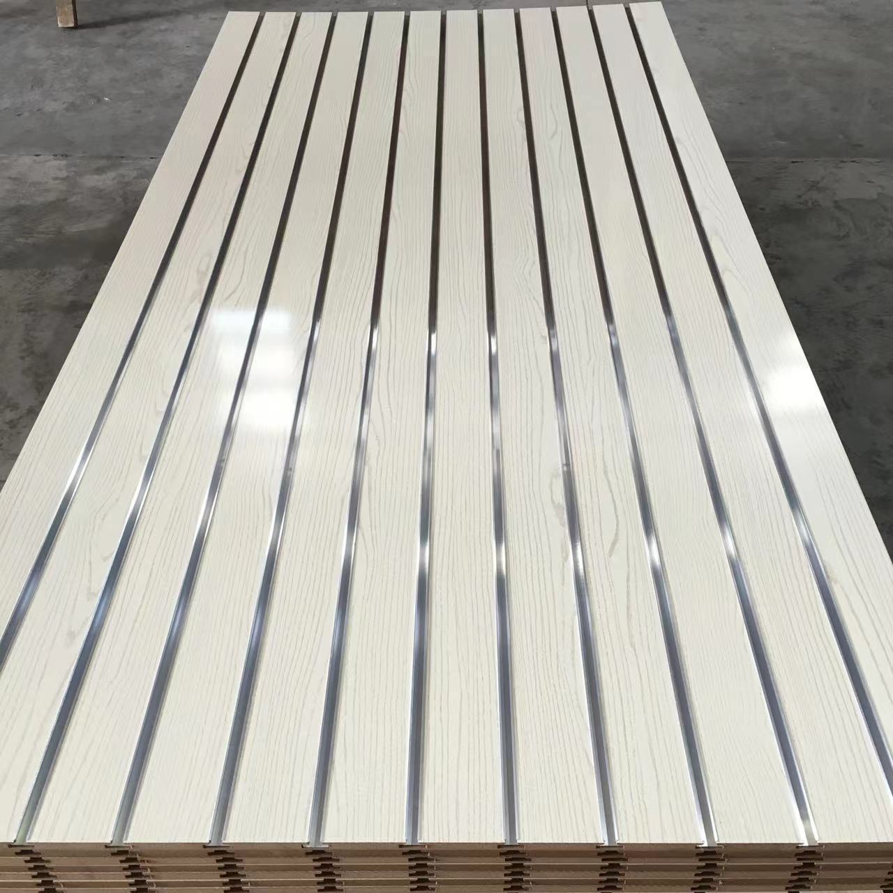 Custom 8*4 feet Wood Slat Wall Fiberboard 18mm Slotted Groove Slatwall Mdf Panels/display Stand For Sales Slatwall Display